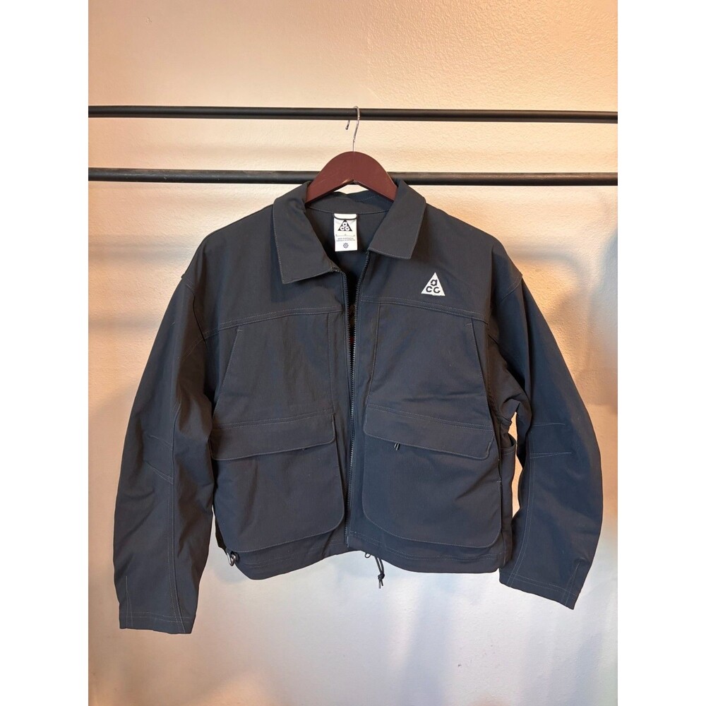 Nike ACG Women's Cropped Jacket Size Medium Nylon Black